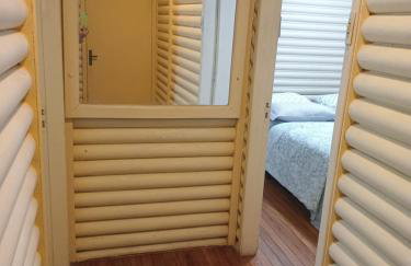 Chalé alpino em canela rs todo mobiliado com cozinha lareira split Wi-Fi 2 quartos perto do centro - Foto 4