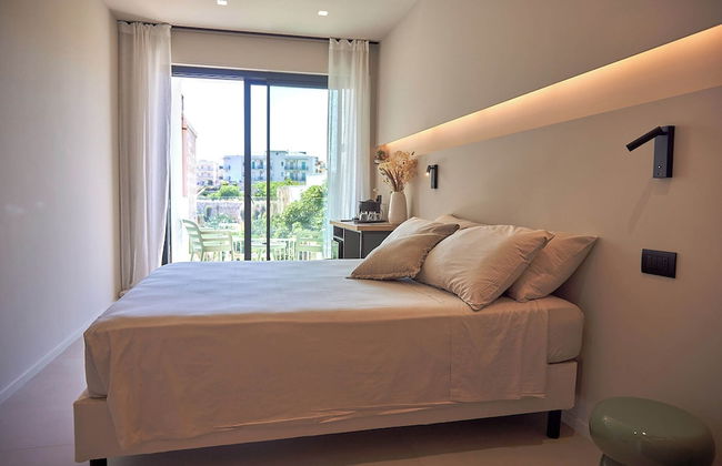 White Coast - Photo 11