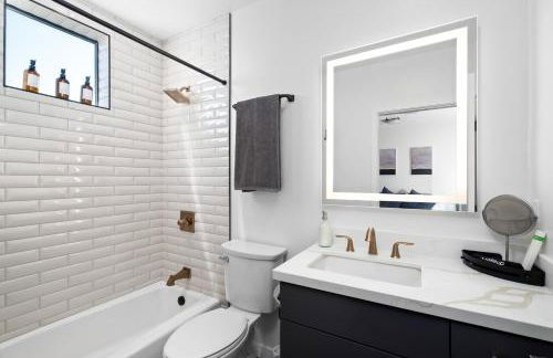 Stylish 2 Bedroom King Bed EVCharger Pet-Friendly Balcony - Foto 18