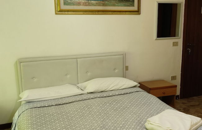 Caponi Bros - Photo 13