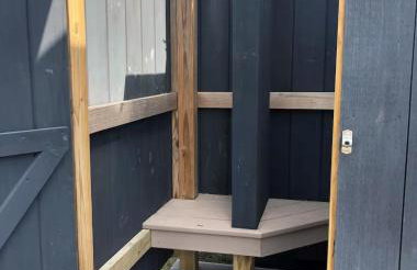 Family Lakeside Escape with Private Beach and Calm Waters - Foto 10