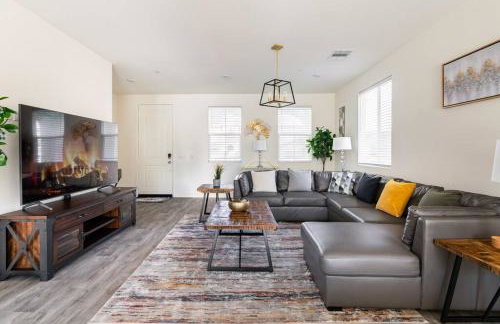 Spacious Modern Home in Sierra Lakes Fontana - Photo 1