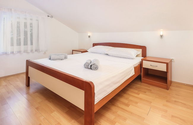 Peaceful Nature Retreat Near Krk Town With BBQ and Parking - Foto 9