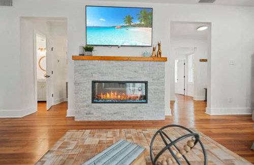 Remodeled Historic 1800s Carriage House, The Castle Garden, Colonial Modern Mansion - Foto 7