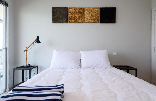 Ocean Blue Moderno Próximo à Praia do Leblon Vista Mar Espetacular Piscina Garagem Wi Fi e Sauna - Foto 34