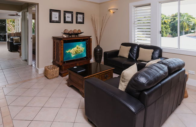 Villa Beach Palm Cove - Photo 11