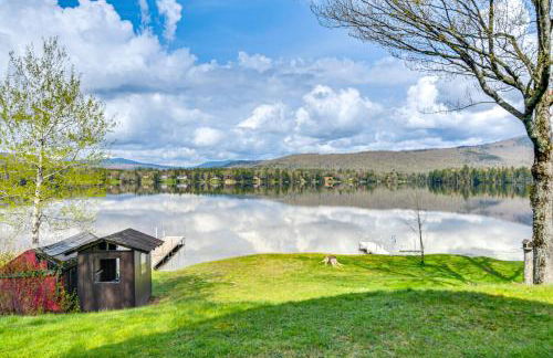Lakefront New Hampshire Hideaway with Deck and Views - Foto 36