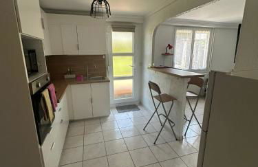 T2 indépendant proche OL Stadium et salle LDLC Arena - Foto 1