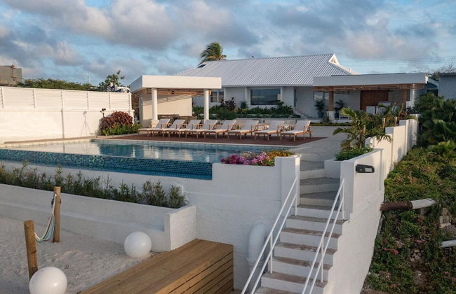 Beachfront Villa w Pool Sleeps 16 Dining Tub - Foto 53