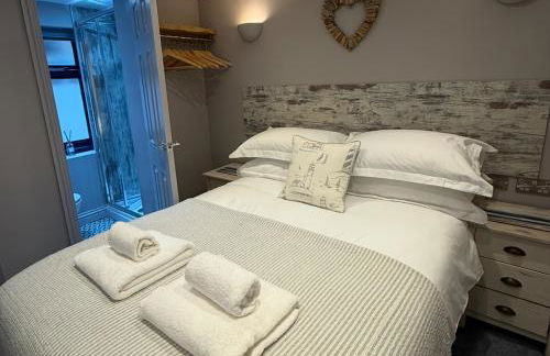 Driftwood Den - Photo 13