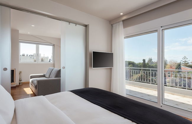 Athenian Grand Riviera Villa - Photo 3