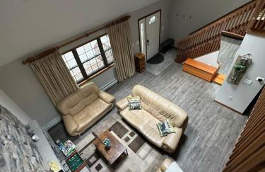 Pocono Hideout Family Home with Hot Tub Deck Sunroom Pool Big Bass Lake Larsen Lake Gouldsboro Clifton Township - Foto 19