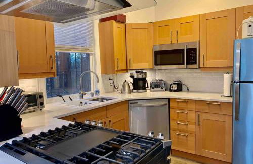 Prime DC 3BR 2Story Home - 95WalkScore Steps to Cafes Dining Nightlife Grocery Metro - Close to Downtown - Foto 27