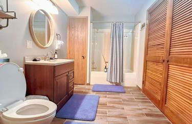 Lakefront Home 4Bed3BathDockFirepitGrill-12PP - Foto 6