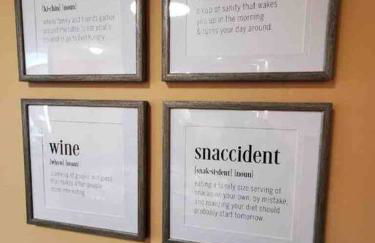 Solar Half-Plex with Chic Style in Country Glen - Foto 17