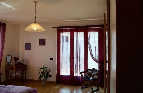 Il lago e la collina - Foto 13