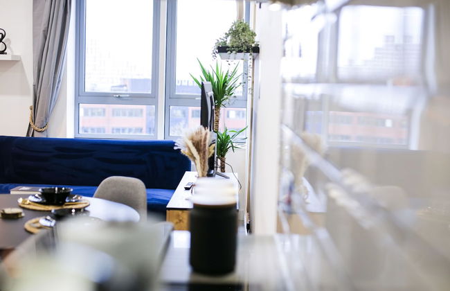 Cozy Luxury City Apartment in Central Bracknell - Photo 29