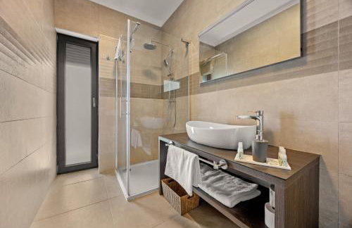 Villa Ula in Pula with heated pool, sauna & private tennis court - Photo 12