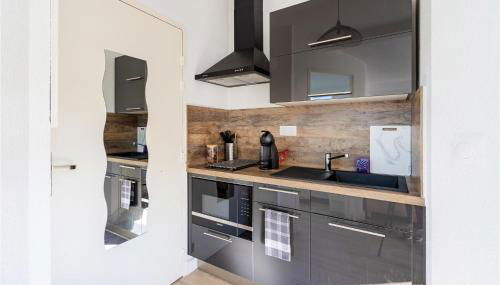 Awesome Apartment In Hyères With Wifi - Foto 4