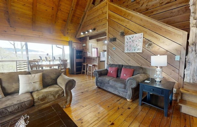 Evie's Mountain Castle 2 Bedroom Cabin by RedAwning - Foto 15