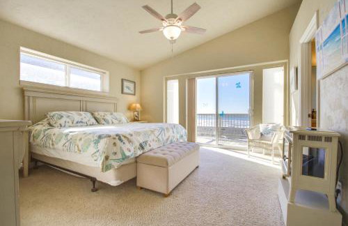 Quiet Waterfront Escape with Hot Tub and Beach Access! - Foto 12