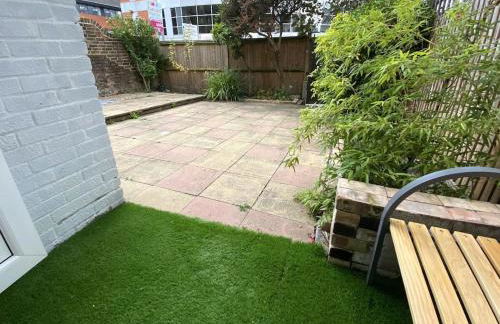 Redhill Town Centre Garden Flat - Foto 17