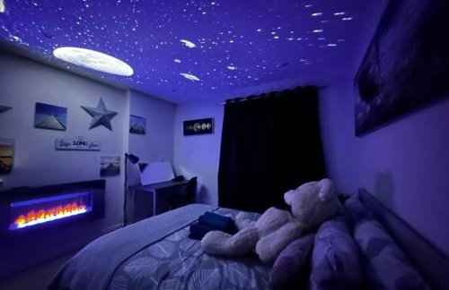 Beach Side APT with Home Cinema - Photo 9