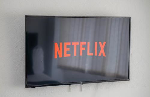 Spacious 3BR Home with Driveway Near NEC & Airport - Foto 28