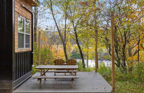 Riverside Tiny House with hot tub near Stowe - Foto 36