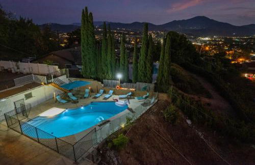 Entire Private Home with 4 Bedrooms 2 Bathrooms, Pool, View, 4 Parking, King Bed, Big Yard, Available Now - Foto 58