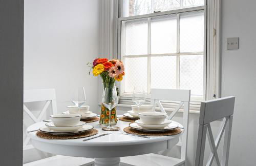 Central Stamford Apartment with private parking - Foto 3