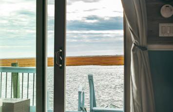 Jones Beach Houseboat - Photo 8