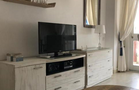 Central Marbella 2nd Line - 1 Bedroom Apartment - A Home from Home - Photo 4