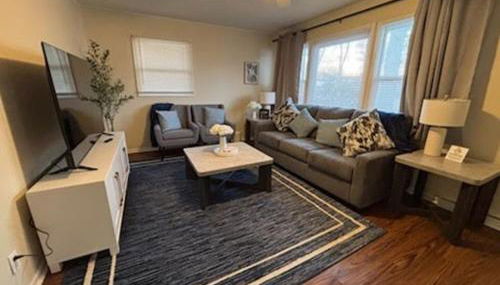 Charming 3 bed 1 story Home near Naval Base - Foto 3