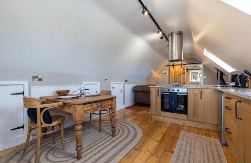 Hayloft with Log Burner and panoramic views - Photo 4