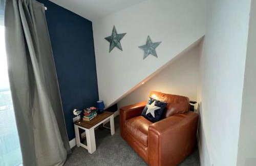 Orchard Lodge-Coastal Retreat, newly built hideaway with village views and private terrace - Foto 32