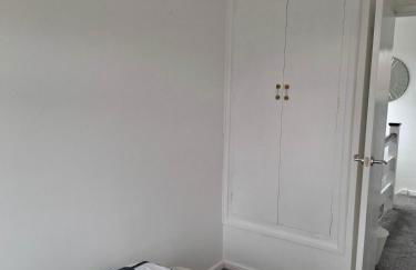 Nicely decorated 3 bedroom house near Heathrow, London - Foto 24