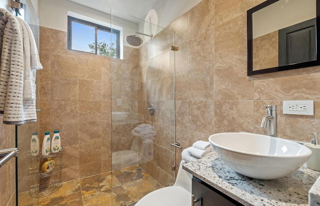 Relaxing 2 BR Beach & Pool Condo Unit2 - Foto 13