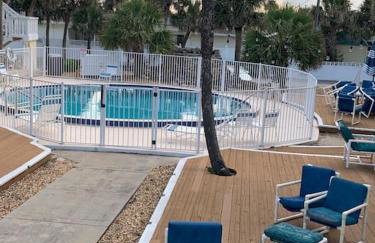 Ormond Beach, fun & loving sun! - Photo 6