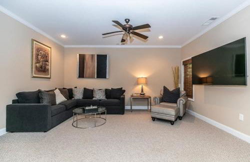 World Cup Stay Near Six Flags & Downtown - Foto 36