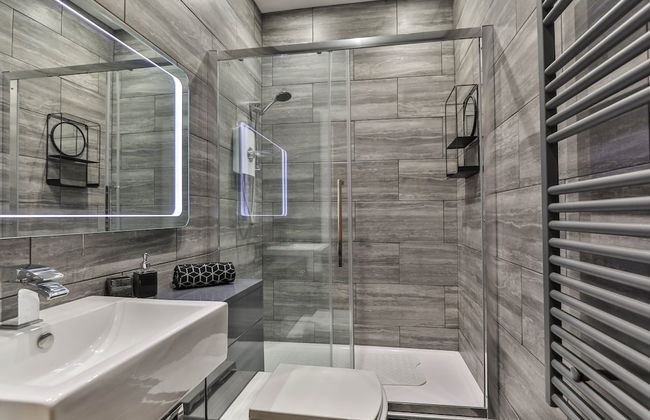 The Monroe - 2nd Floor - Luxury for up to 4 guests near Open Air Theatre and North Bay - Foto 19