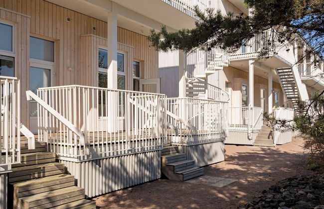 Waterfront Cabins - Photo 54