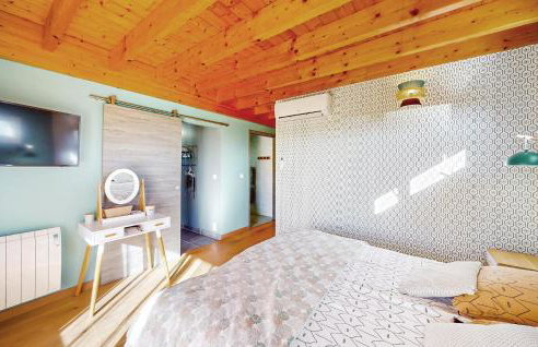 Lovely Home In Eyraud-Crempse-Maurens - Foto 27