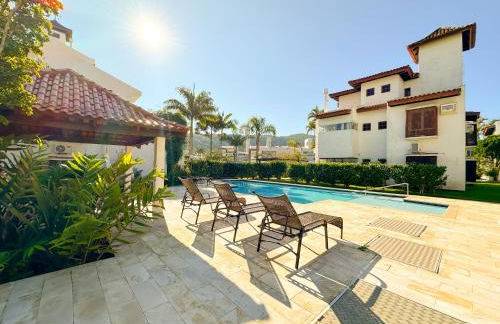 Apto estilo casa em condomínio com piscina na beira da praia - Foto 30