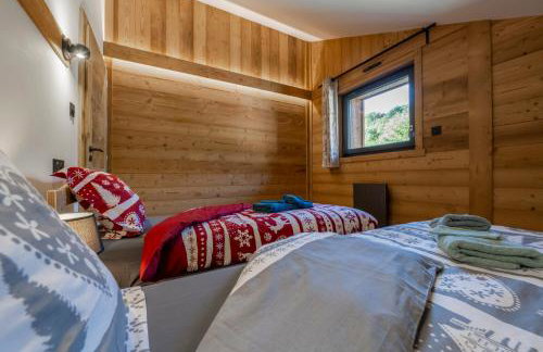 Chalet paisible 3 étoiles Sauna, Cheminée, Terrasse Sud, Vue montagne, Bois & Pierre authentique et confort moderne - Photo 29