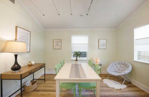 Side-by-Side Houses in Downtown Walk to Lake, Activities & Dining - Foto 22