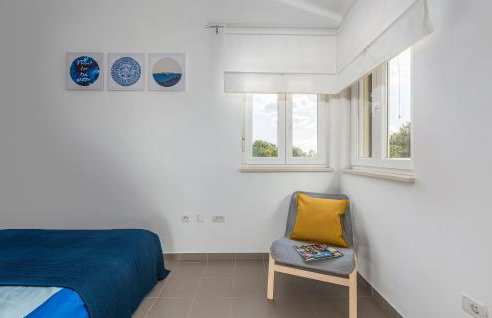 Villa Marilu, modern villa with pool near the sea - Foto 12