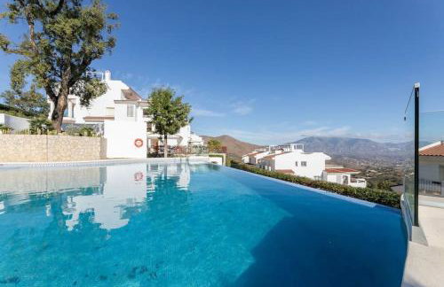 Amazing views and pool at Mairena Forest RDR362 - Foto 1