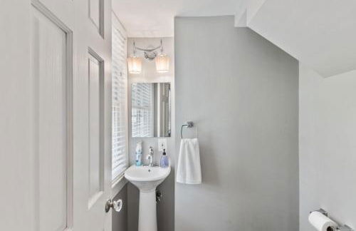 Massive 5BR Historic CozySuites House - Foto 11