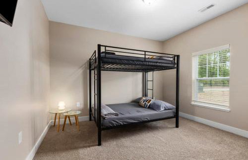 Modern New Build 12BR 12BA w Garage Patio - Foto 12